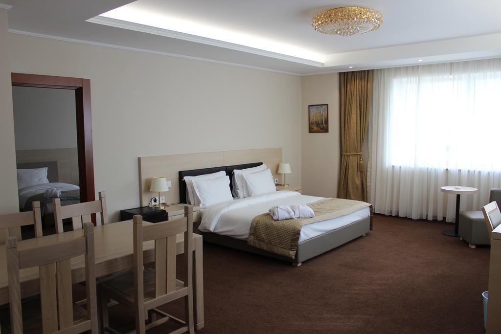 Caspian Riviera Grand Palace Hotel Aktau  Exterior photo