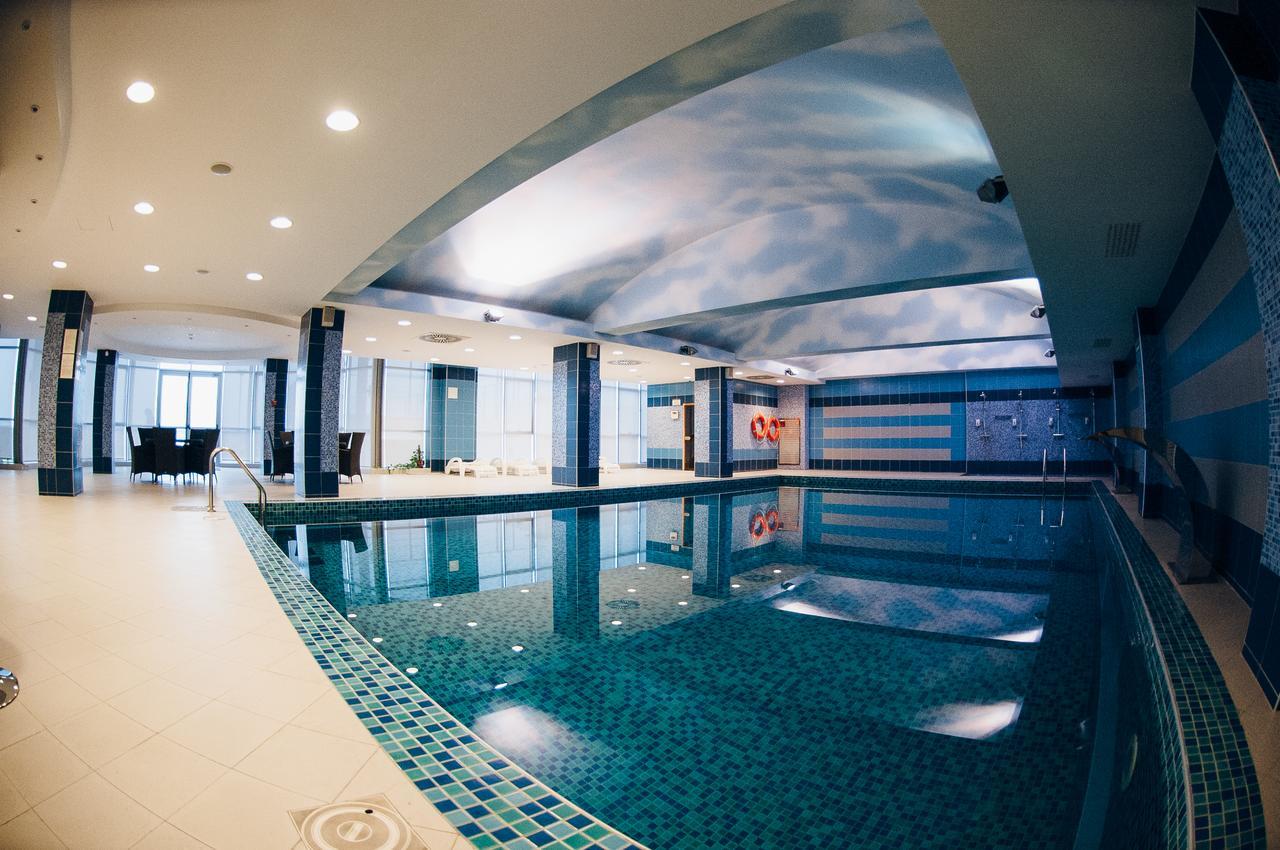 Caspian Riviera Grand Palace Hotel Aktau  Exterior photo The pool at the hotel